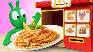 Pea Pea Finge Jugar en un de Comida R&aacute;pida con M&aacute;quina Expendedora - Pea Pea Espa&ntilde;ol
