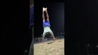 Day 9 of learning handstand pushup #bodyweightworkout #balancefitness #calisthenics #cardiofitness
