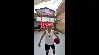 One man, one courtyard, one basketball, one move, one dream! 2026-01-29 19:30:35