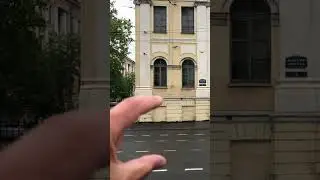 Den russiske bygning sank ned i jorden.
