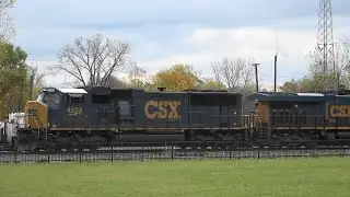 CSX 4533 Leads a Stack Train, Fostoria, Ohio