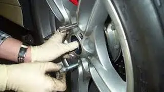 Travel Nightmares - Flat tire in India