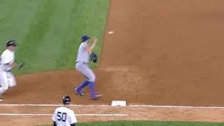 Capuano makes a barehanded catch on the run