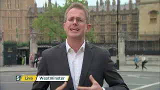 Climate protestors superglue themselves in the House of Commons | 5 News