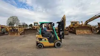 CAT P3000 LP GAS FORKLIFT