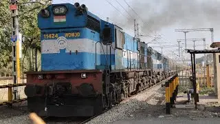 Rare twins pair Itarsi (ET) Mued alco twins wdm3d 11424 + wdm3c 16785 take off with btpn freight
