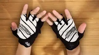 I bought gaming gloves and they're AWFUL