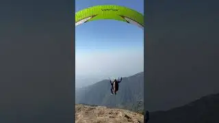 Solo paraglider take off in Bir Billing #virelvideo #paragliding #subscribe #travel #birbilling