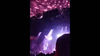 Crystal Roses 5/10/25 Spiritbox Concert Footage (Epilepsy Warning)