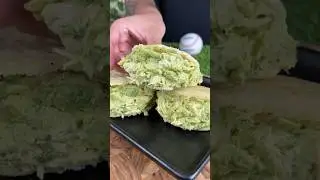 Arepa venezolana, la t&iacute;pica reina pepiada #arepa #arepas #arepasvenezolanas #reinapepiada