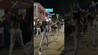 Parade des lumi&egrave;res sur le boulevard de Grand Case &agrave; Saint-Martin