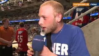Die Adler-Fans feiern die Meisterschaft