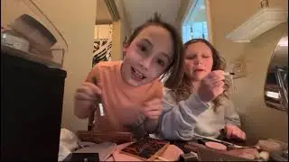 Do my makeup with me (WARNING EXTREMELY FUNNY)