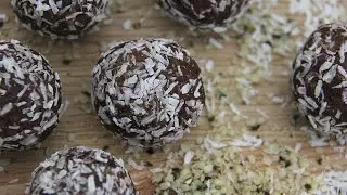 Raw Hemp Seed Energy Balls with Cacao & Dates