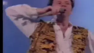Simple Minds Sanctify Yourself live at Paris 1989