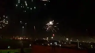Recibiendo el año nuevo con fuegos artificiales en Argentina