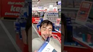 La r&eacute;action de la maman au prix de la ps5 pro😱 #ps5pro #ps5 #gamer #playstation #comedie #humour