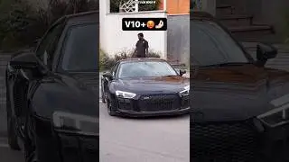 Black Audi R8 V10 Plus 🖤
