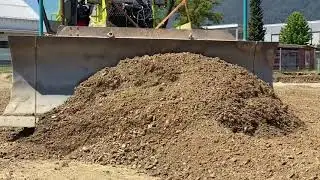 Planieren mit Komatsu D61, 3D Leica MC1 Steuerung
