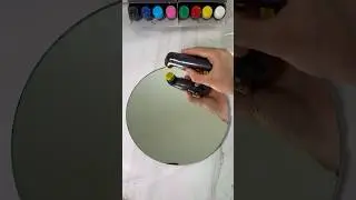 Пробую маркер Yellow Mop&rsquo;r на зеркале 💛✨🎨 Жду результата! 🤩 #художественныетовары