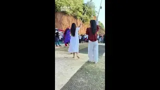 Three women make a good show indeed! #water swing #a sight to make you laugh