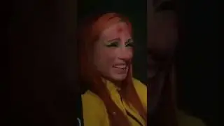 Бекки плакала за кулисами во время выхода Сэми Зейна и Кевина Оуэнса 🥺💯 #WWE #шорты