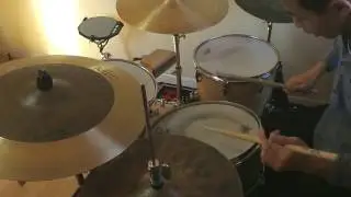 Buddy Rich .  One Handed Roll . (Left Hand) 13years old Drummer