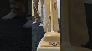 Vintage Eureka Vacuum #vacuum #asmr #shortvideo #viral