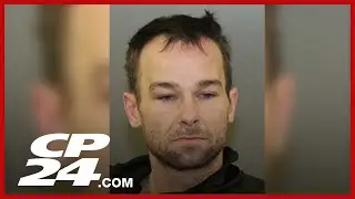Photo released of suspect in Oshawa fatal stabbing