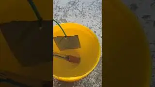 salt water, zinc and copper making a 1.5 volt battery 👍👌🙏
