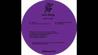 Joss Moog-Room 27.