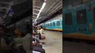 #shortsvideo bandra terminus jamnagar humsafar exp announcement in surat #indianrailways