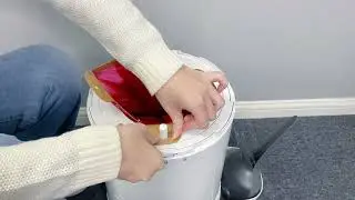 Red Rocket Pets Multi Kitty TWIST'R&reg;: How to Easily Install a Bag for Odor-Free Cat Litter Disposal