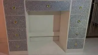 Туалетный столик с зеркалом и подсветкой, серия Diamond Edition, с 9 ящиками и 6 полками для хран...