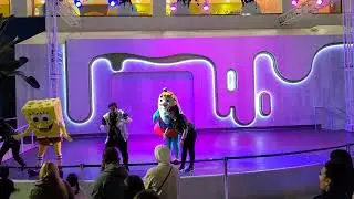 SpongeBob and Mrs. Puff in the 2024 Kickoff Dance Party @ Nickelodeon Universe