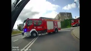 Wyjazd alarmowy woz&oacute;w strażackich Renault Scania Iveco Katowice Piotrowice