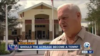 Should The Acreage become a town?