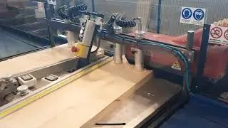 Macchina per cofani funebri; Machine for funeral coffins; Maquinaria para ata&uacute;d; Geremia srl