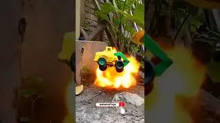 Unbelievable! Car Comes Alive & Destroys Everything! 👹💥 #MonsterAttack  #CityUnderAttack #EpicShorts