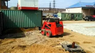 Фронтальный погрузчик WeCan GM750, работа 1.