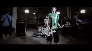 Holly would surrender - Summer (official Video)