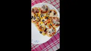 How to Make Mini-Pizza on a Pan