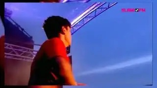 Martin Garrix playing a Mashup with 'Reload' at Kingsday Festival