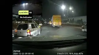 Near Miss at Chandani Chowk: Reckless Alto Driver Shocks Everyone!