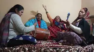 बंसी  वाले ने पकड़ा हाथ अब डर काए का 🙏#bhajan #kirtan #radheradhe @RajniBuavlog 