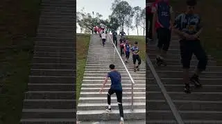 Latihan tangga