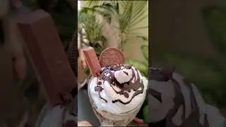 Beautiful jar cake 😋 and Oreo kit cake shake.#freshbake