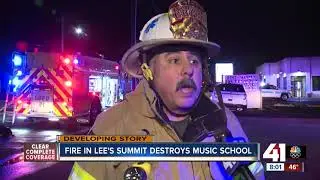 Fire destroys Lee's Summit School