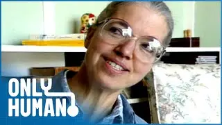 How to Turn Trash into Treasure | Scrimpers (Recycling Hoarders Documentary)