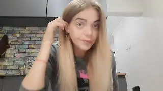 ASMR Bubble gum, whispering, combing my hair